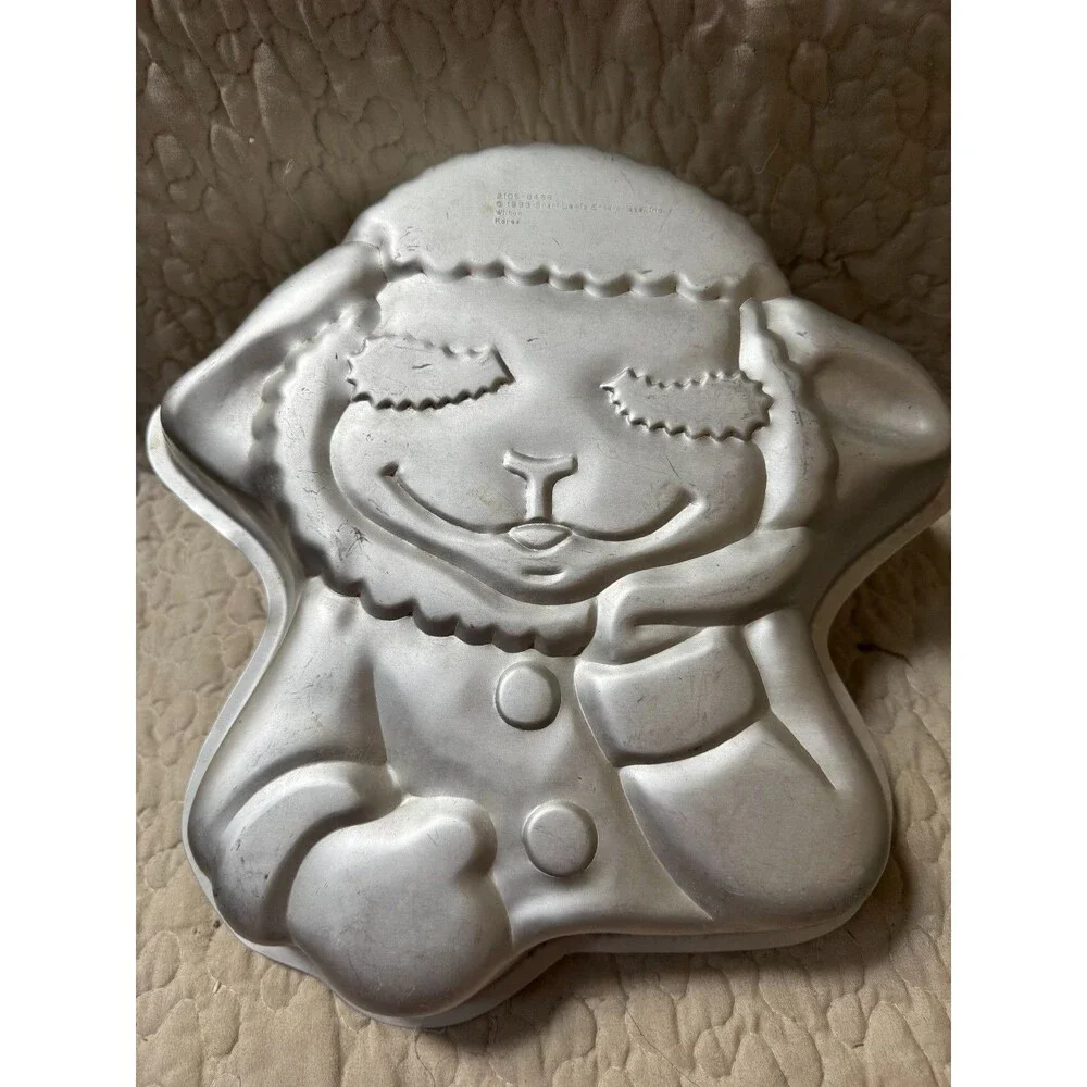 Lot of 5 Vintage Wilton Aluminum Character Cake Pans 1990 Disney Pooh Pocahontas